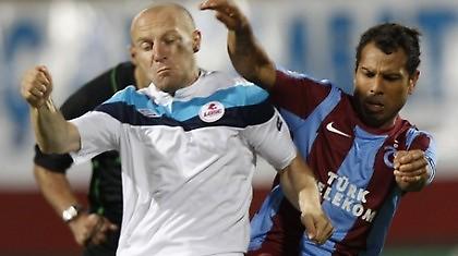 Μπήκε σαν κλέφτρα, κι έτσι θα φύγει!