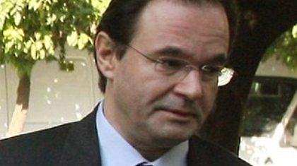 Άφησαν τον Παπακωνσταντίνου έξω από το υπoυργείο!