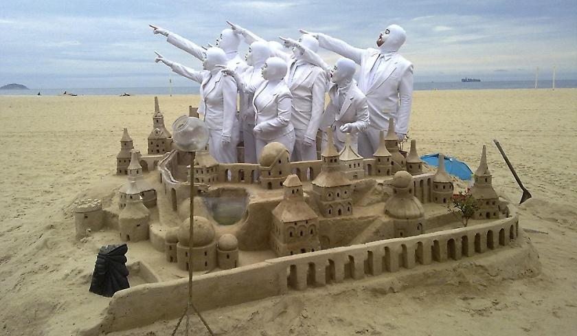 Κατεβαίνουν οι... εξωγήινοι(vid)