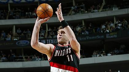 Οι Μπλέιζερς στο πλευρό του Σαμπόνις