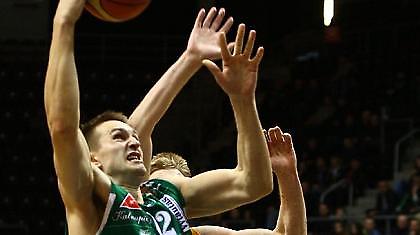 Με το δεξί η Ζαλγκίρις του Ζούρου