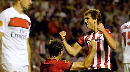 «Γατάκια» στο... Λάκκο των λεόντων