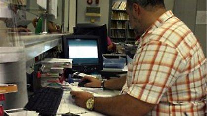 Φεύγουν οι πιο μεγάλοι και οι λιγότερο μορφωμένοι από το Δημόσιο