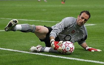 «Σφυρί» ο Αλμούνια