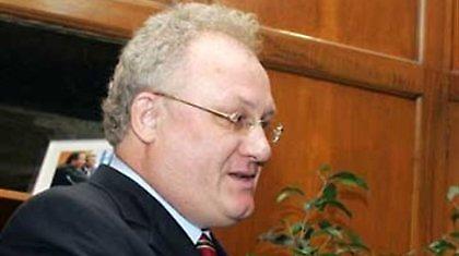 «Η τρόικα επεμβαίνει ωμά στη Δικαιοσύνη»