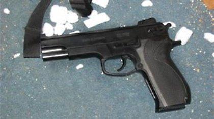 Προσπάθησε να διώξει τους κλέφτες με μπαλωθιές