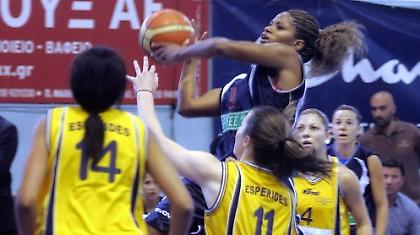 Με το δεξί οι Εσπερίδες