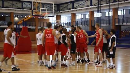 Νίκη με μπροστάρηδες Φώτση, Γκαλινάρι