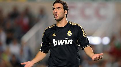 Τα βάζει μαζεμένα ο Ιγκουαΐν! (video)