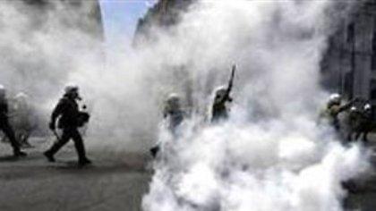 «Απόρρητη δαπάνη» η αγορά δακρυγόνων από την ΕΛΑΣ