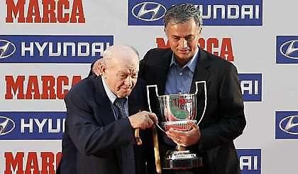 Μουρίνιο: «Έγινα καλύτερος προπονητής…» (video)