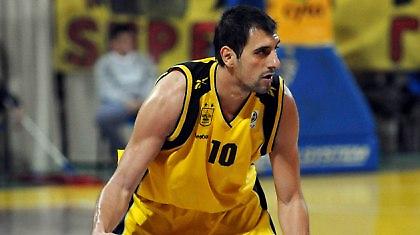 «Σφράγισε» επιταγή του Άρη ο Χατζηβρέττας