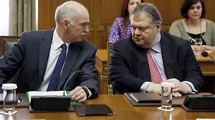 Ένταση σε δρόμους και γραφεία