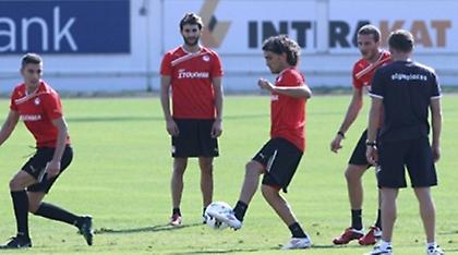 «Ανεβαίνουν» Μανιάτης και Χολέμπας