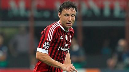 Φαν Μπόμελ: «Δεν θα αποσυρθώ στην Αϊντχόφεν»