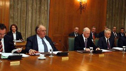 Παπανδρέου και Βενιζέλος ενημερώνουν υπουργούς και βουλευτές