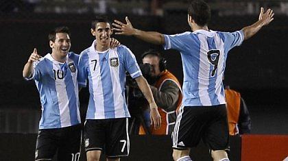 Τεσσάρα η Αργεντινή, χατ τρικ ο Ιγκουαΐν (video)