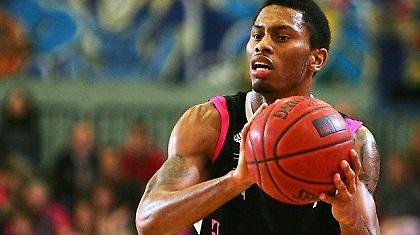 «Κούνησε μαντήλι» ο Φρέιζερ