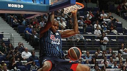 Τους έστειλαν ξανά στα… θρανία