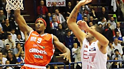 «Ποδαρικό» με Νίκολας