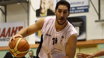 Μένει στην Καβάλα ο Αγγελόπουλος