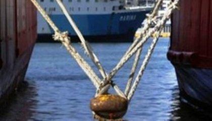 Σύγκρουση πλοίων στο λιμάνι του Πειραιά