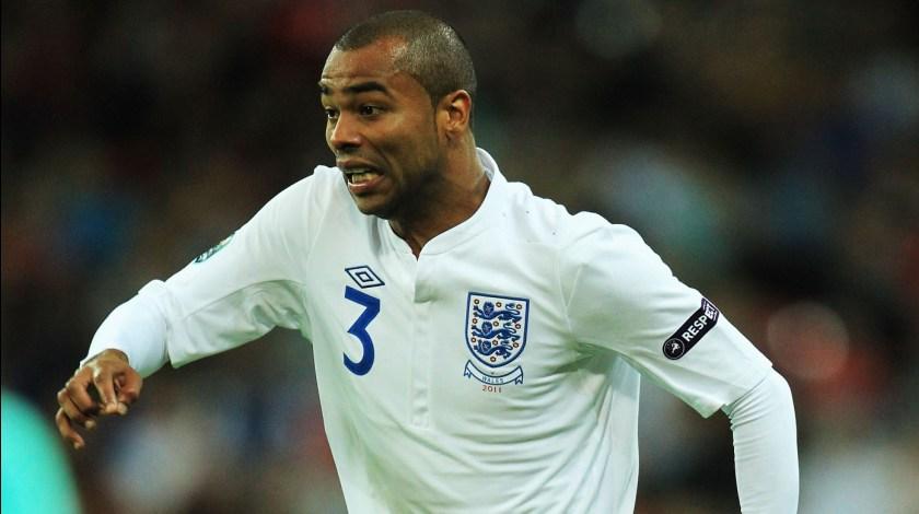 Με δίδυμες γλέντησε ο Κόουλ! (pics)