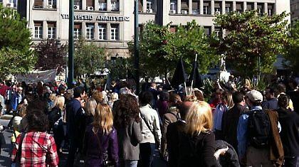 Ξεκίνησε η πορεία προς το Σύνταγμα