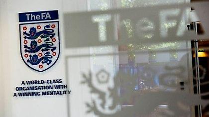 Κάλεσμα Κυβέρνησης σε FA