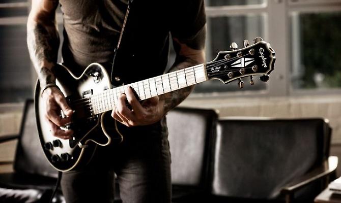 Παίξτε με την κιθάρα σας σε video game