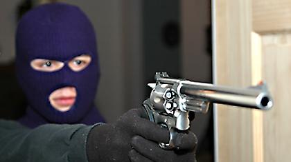 Πέντε ληστείες κατά τη διάρκεια της νύχτας