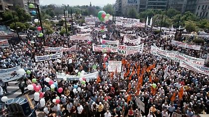 Ελλάς: Κατεβασμένα τα ρολά!