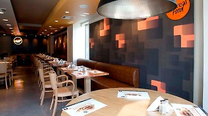 Τα Simply Burgers σας υποδέχονται στο Νέο τους Κατάστημα στο Χαλάνδρι