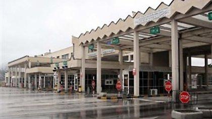 Στα δικαστήρια η απεργία των τελωνειακών