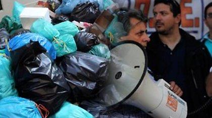 «Επιστρατεύει» τους απεργούς η κυβέρνηση