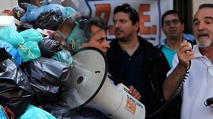 «Επιστρατεύει» τους απεργούς η κυβέρνηση