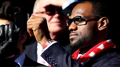 Στο «Άνφιλντ» ο Λεμπρόν! (pics)