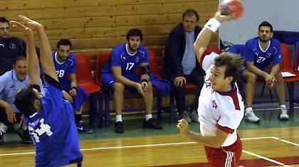 Νίκες για τα φαβορί