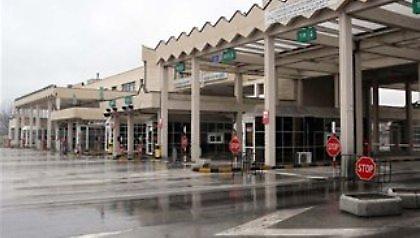 Αναστέλλουν την απεργία τους οι τελωνειακοί