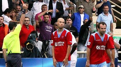 Τους… παίζει και με δέκα! (video)