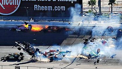 Νεκρός οδηγός στο Indycar (video)