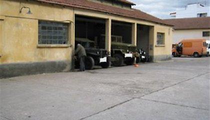 Επιτέθηκαν σε φρουρό στρατοπέδου και τον αφόπλισαν!