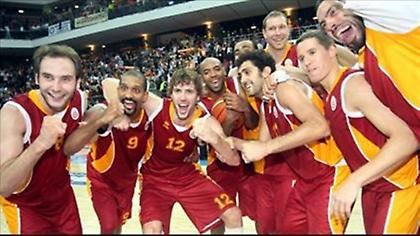 Γαλατάσαραϊ: Η τρίτη της παρέας