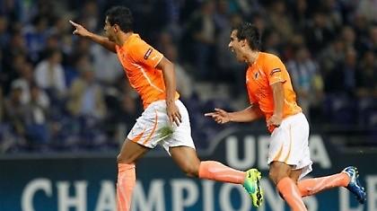 Τρέλανε και τους «δράκους» ο ΑΠΟΕΛ!