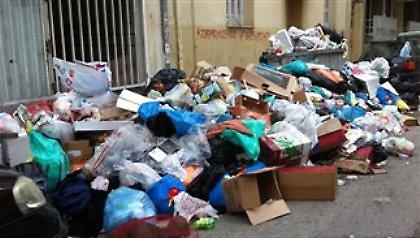 Ένα δεκαήμερο για να μαζευτούν τα σκουπίδια