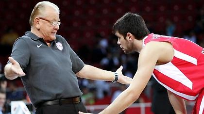 Ίβκοβιτς: «Τον έλεγχο σε άμυνα και επίθεση»