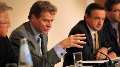 Κρυφά μέτρα στην έκθεση της τρόικας