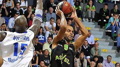 Ένας Πάρκερ δεν φέρνει την άνοιξη