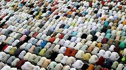 Τους απέλυσαν επειδή άργησαν να γυρίσουν από την... προσευχή