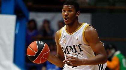 «Τέλος» ο Αλμοντ